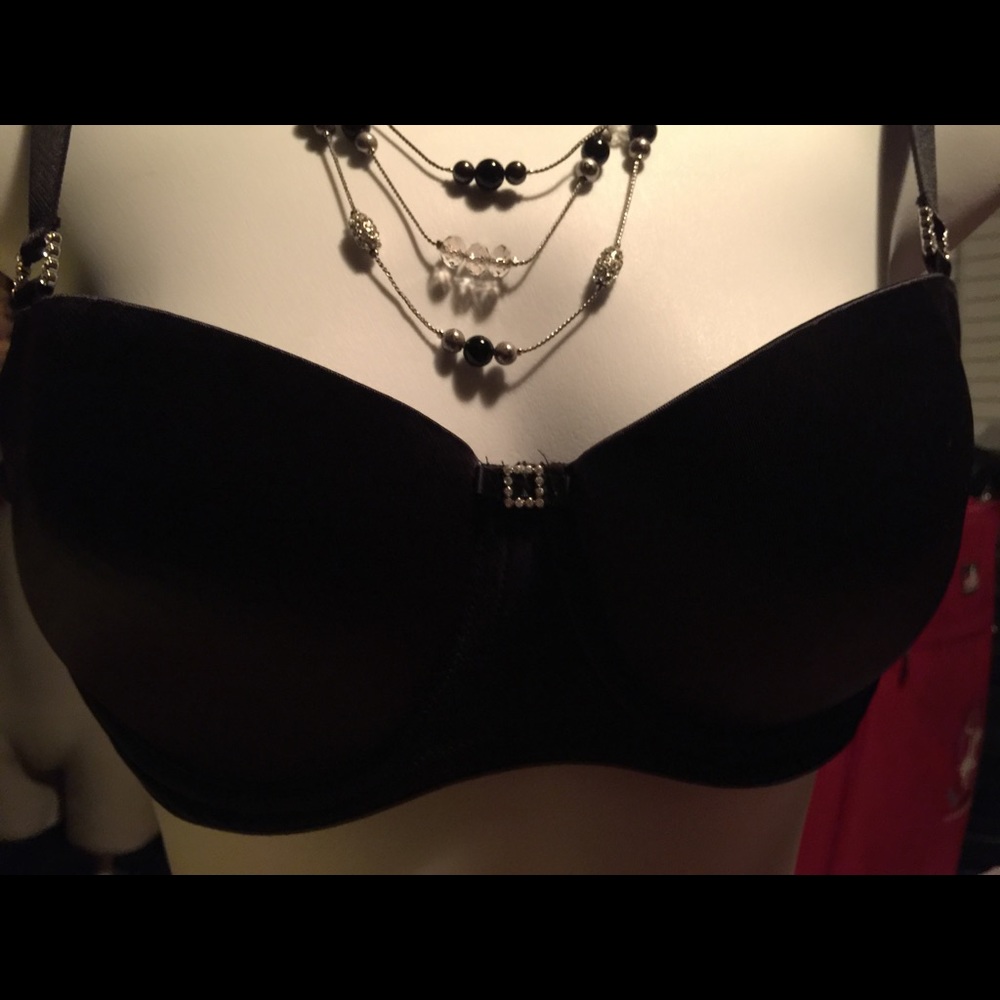 Black Victoria's Secret 36C Bra 3 detail square
